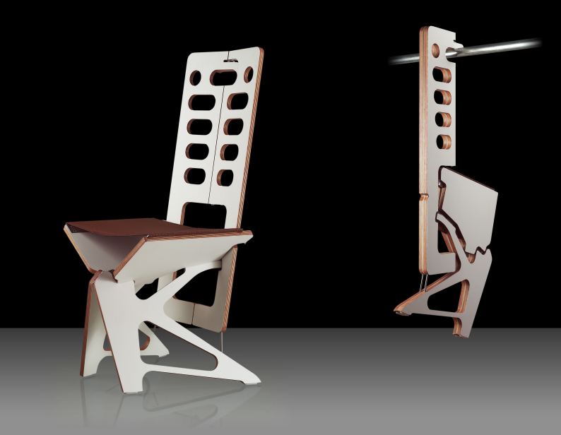 Maya chair with the selected finish and seat color