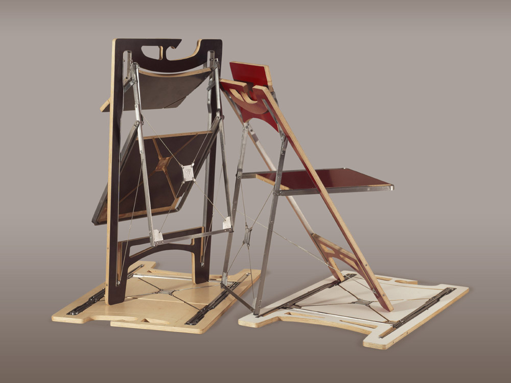 Tilt folding chairs arrangement